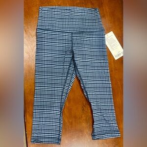NWT lululemon HR crop 17 inch size 6 glow grid washed denim multi